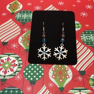 Snowflake earrings